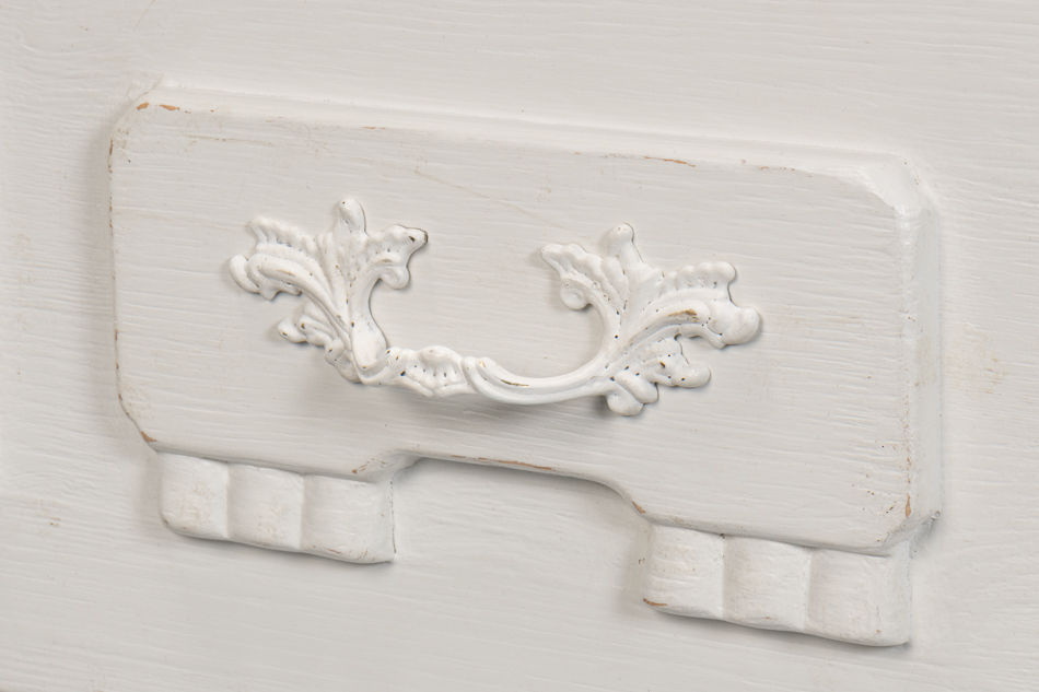 Altus Commode Chest Antique White