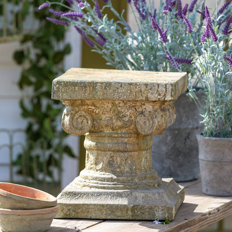 Courtyard Garden Pedestal 13"