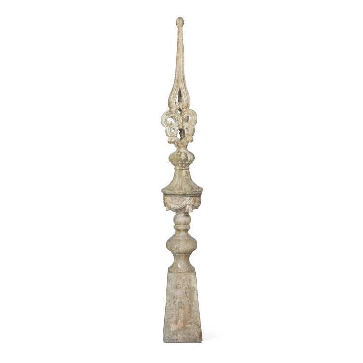 Courtyard Garden Spire