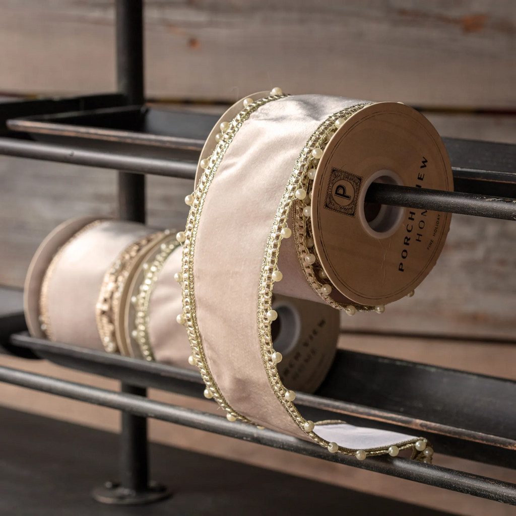 Ribbon Display Island