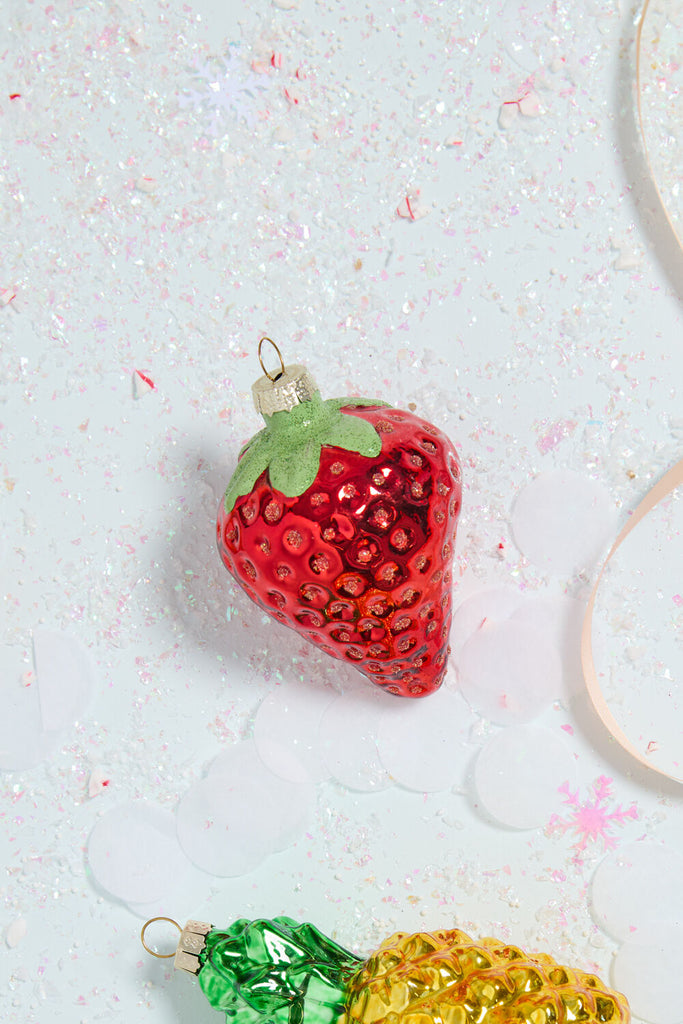 Juicy Strawberry Ornaments Set/6